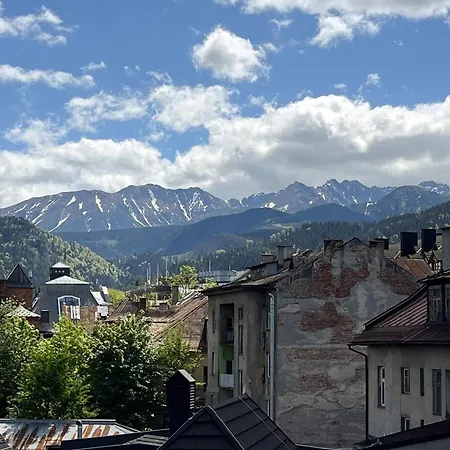 Krupowki W Podworku *